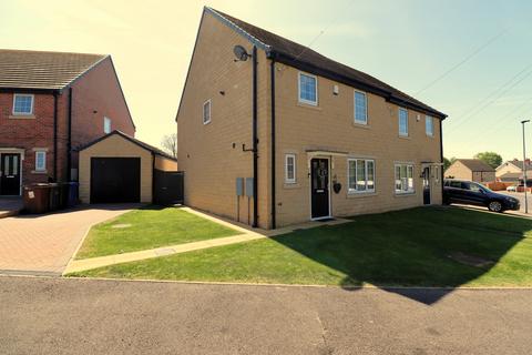 3 bedroom semi-detached house for sale