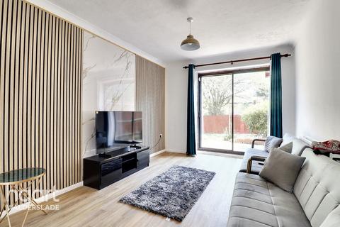 Brendon Avenue, Chatham 3 bed semi