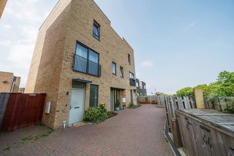Loampit Road, Erith 2 bed maisonette for sale