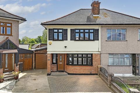 Lynwood Close, Collier Row, RM5 3 bed semi