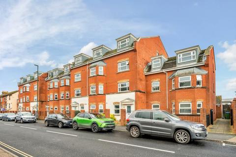 Longford Road, Bognor Regis, West Sussex 2 bed apartment for sale
