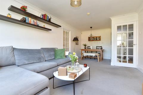 Pampisford Road, Purley, Surrey 2 bed ground floor flat for sale