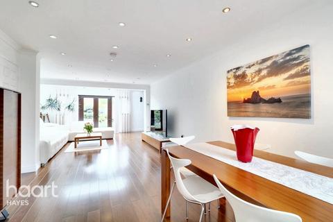 Cosgrove Close, Hayes 3 bed detached house for sale