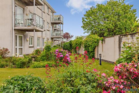 Marina Court, Mount Wise, Newquay 1 bed apartment for sale