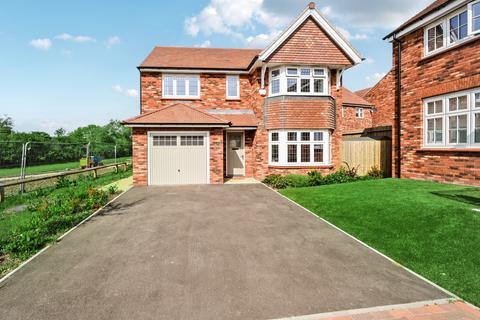 Arthur Keene Close, Stonehouse GL10 3 bed detached house for sale