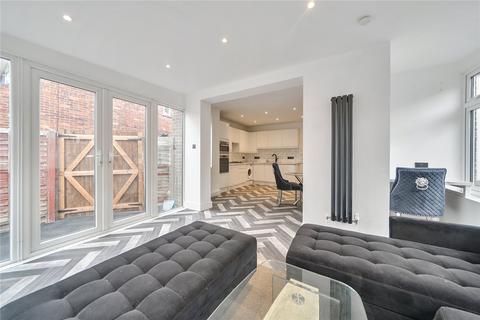 Wydeville Manor Road, London 3 bed maisonette for sale