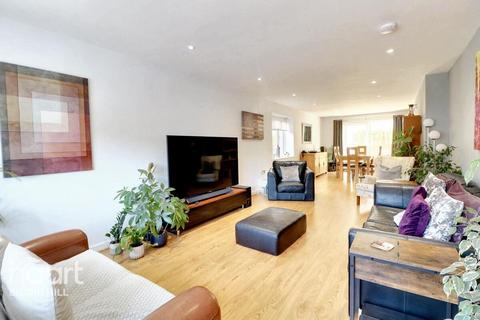 Victoria Gardens, Biggin Hill 4 bed detached house for sale