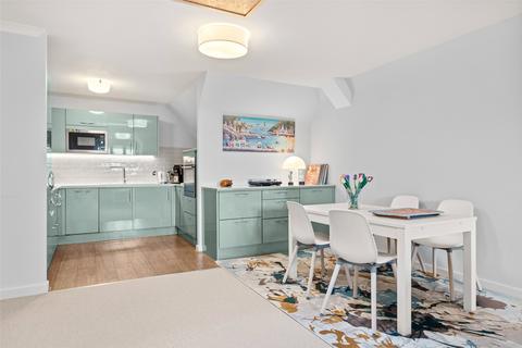 Reading Road, Wokingham RG41 2 bed apartment for sale