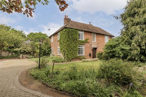 Ashford Road, Great Chart TN26 1JL 3 bed cottage for sale