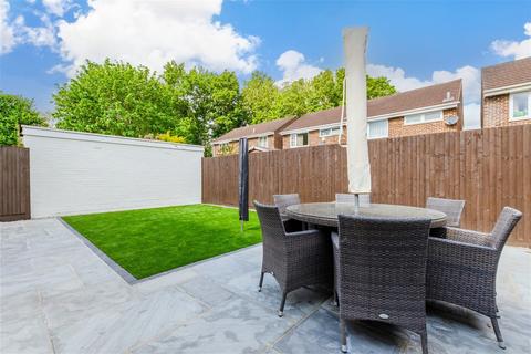 Olivers Mill, New Ash Green, Kent 4 bed link detached house for sale