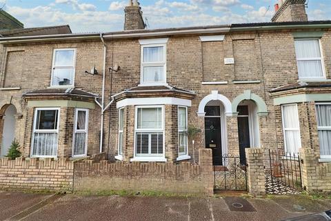 Park Road, Lowestoft 3 bed terraced house for sale
