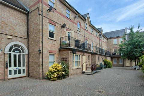 Godfreys Mews, Chelmsford CM2 2 bed apartment for sale