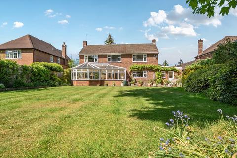 Blackwood Close, West Byfleet, KT14 4 bed detached house for sale