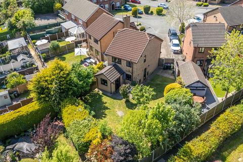Blackmore Grove, Whitchurch 3 bed detached house for sale