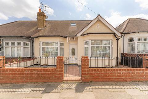 Glenville Avenue, Enfield 3 bed semi
