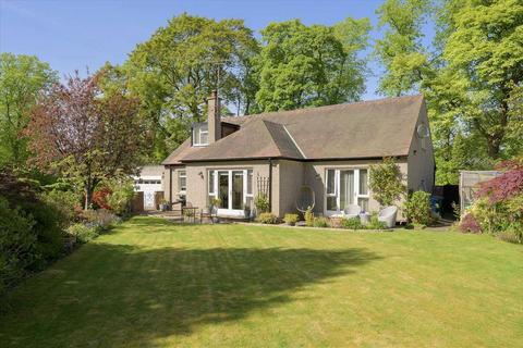 18 Camelon Road, FK1 5RX 4 bed detached house for sale