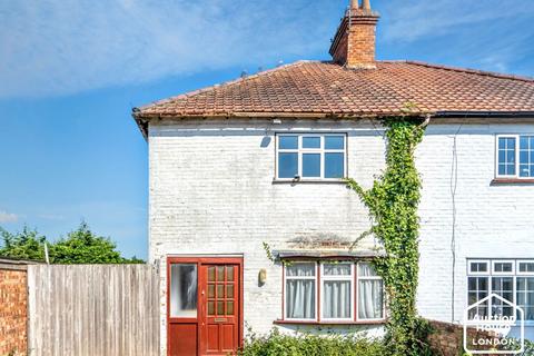 16 The Street, Wrecclesham, Farnham... 2 bed semi