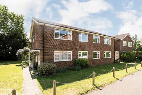 Percy Road, Hampton TW12 2 bed flat for sale