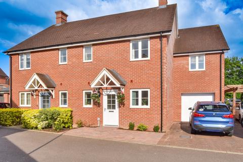 Russell Francis Way, Takeley 3 bed semi