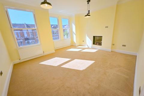Bevington Road, Beckenham, Beckenham... 3 bed flat for sale