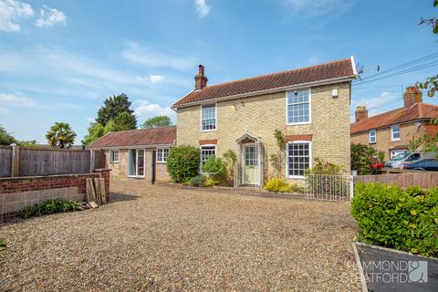 New North Road, Attleborough 4 bed detached house for sale