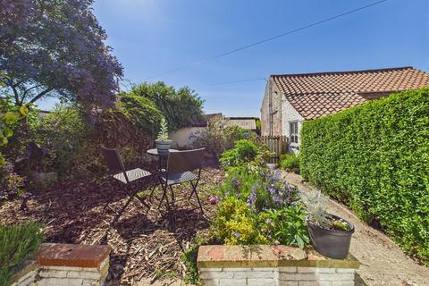 Main Street, Sewerby 2 bed cottage for sale