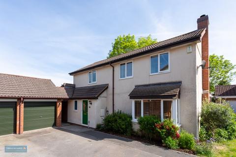 Pope Close, Taunton 4 bed detached house for sale