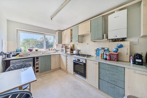 Denmark Hill, Denmark Hill, London, SE5 2 bed flat for sale