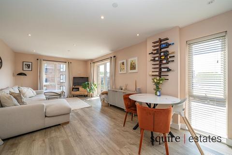 Caesar House Dacorum Way, Hemel... 2 bed apartment for sale