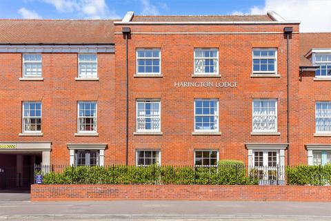 The Hornet, Chichester, West Sussex 1 bed ground floor flat for sale