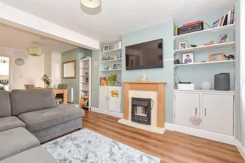 Rose Street, Tonbridge, Kent 2 bed end of terrace house for sale