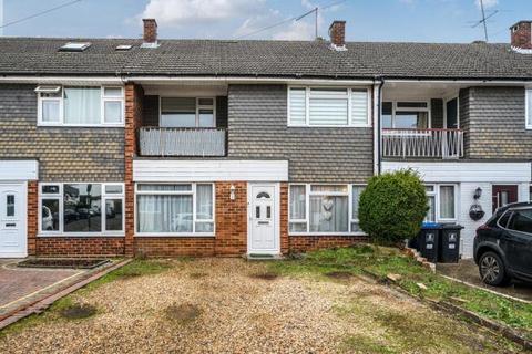 Wey Barton, West Byfleet KT14 3 bed terraced house for sale
