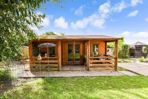 High Street, Dormansland RH7 3 bed semi