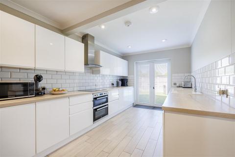 Mill Common, Westhall Halesworth IP19 3 bed end of terrace house for sale