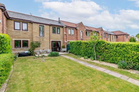 Avenue House Court, Goldsborough... 2 bed house for sale