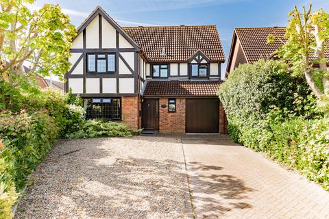 De Lucy Close, Diss IP22 4 bed detached house for sale