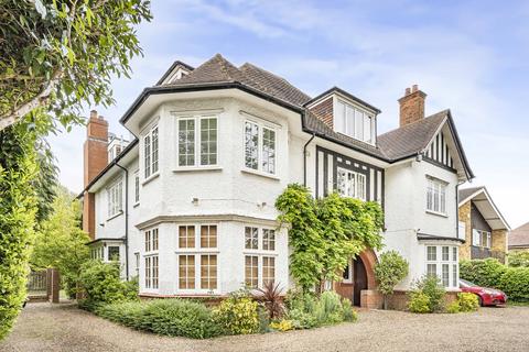 Cunningham Hill Road, St Albans, AL1 2 bed flat for sale