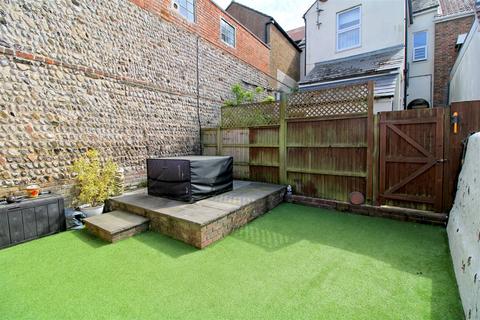 2 Claremont  Road, Seaford 2 bed flat for sale