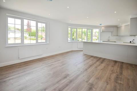 Sycamore Road, Amersham 2 bed flat for sale