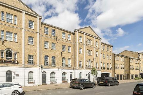 Rotherhithe Street, London SE16 2 bed flat for sale