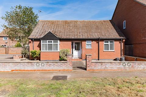 Pearce Road, Diss IP22 2 bed detached bungalow for sale
