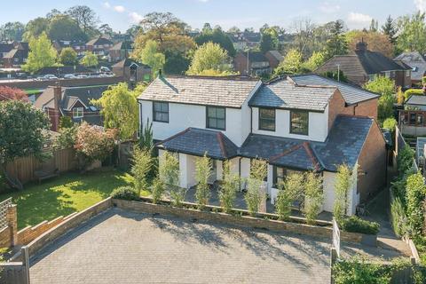 Hazlemere,  Buckinghamshire,  HP15 5 bed detached house for sale
