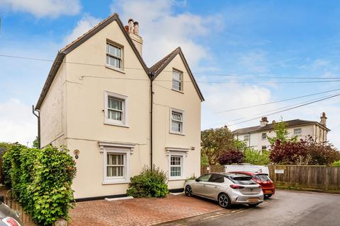 Sheffield Road, Southborough... 4 bed semi