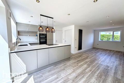 Beauvale Road, Nottingham 3 bed detached house for sale