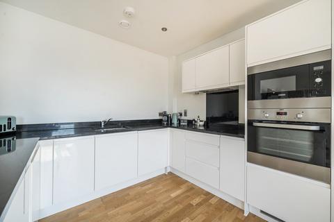 Greenwich High Road, Greenwich 2 bed apartment for sale