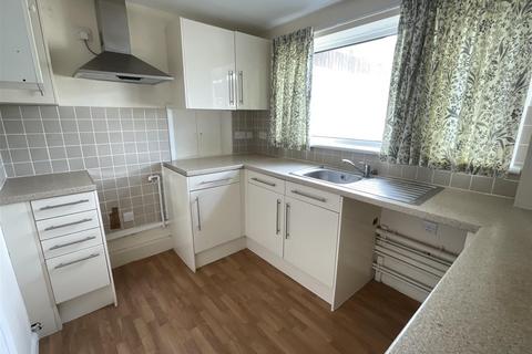 South Road, Hythe, Kent 2 bed ground floor flat for sale