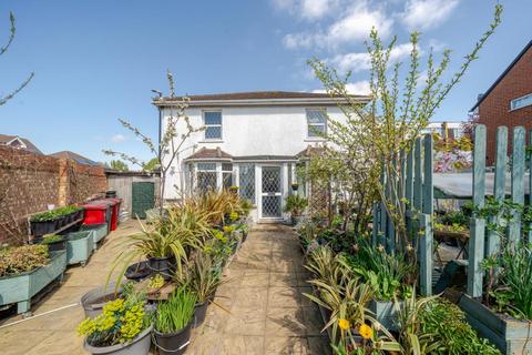 Slough,  Berkshire,  SL3 5 bed detached house for sale
