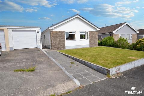 Highfield Park, Coxhill 3 bed detached bungalow for sale