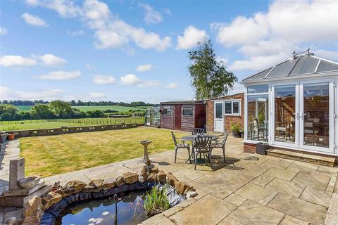 Mill Fields, Dover CT15 3 bed detached bungalow for sale