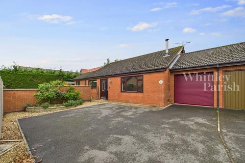 Oak Tree Way, Harleston 3 bed detached bungalow for sale